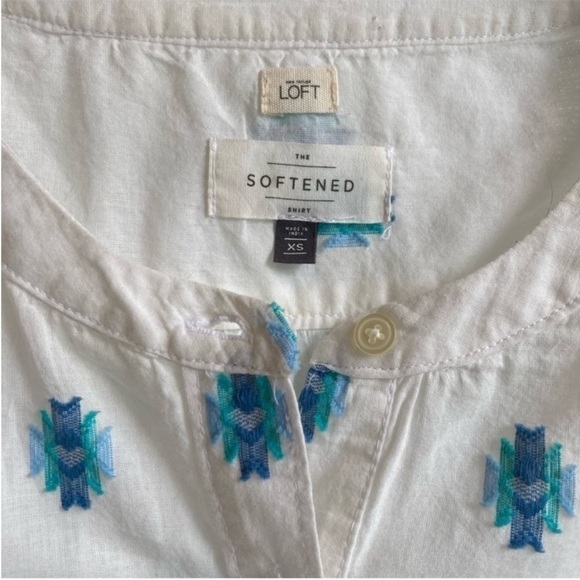 LOFT Ann Taylor Lightweight White Long Sleeve Shirt w/ Blue embroidered Pattern - Picture 3 of 9